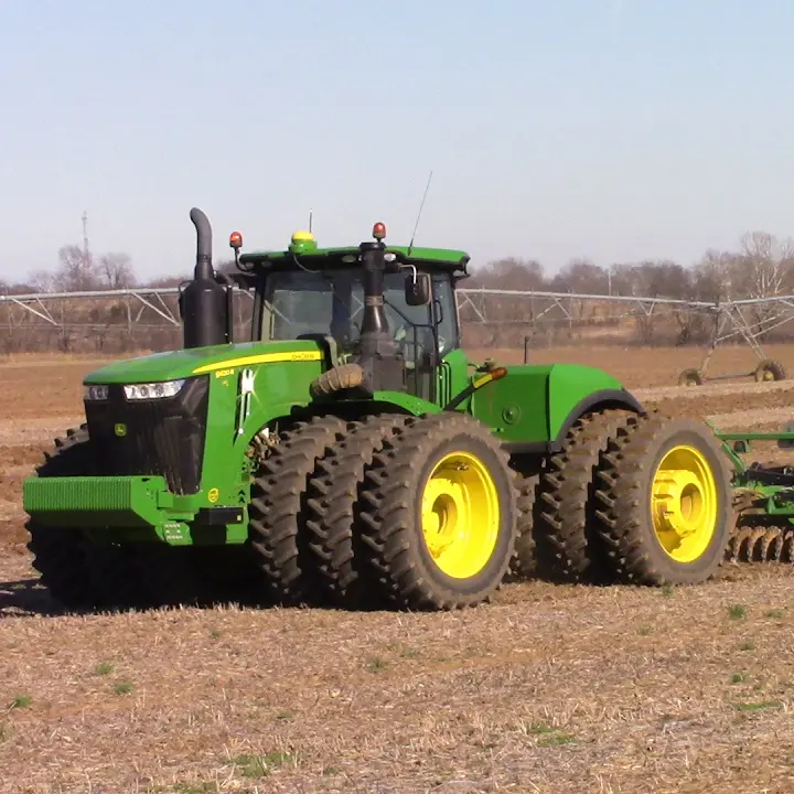 John Deere tractor showing off its radiator
